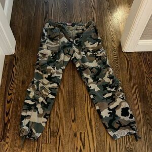 Matchstick Men’s cargo pants (Camo) off Amazon